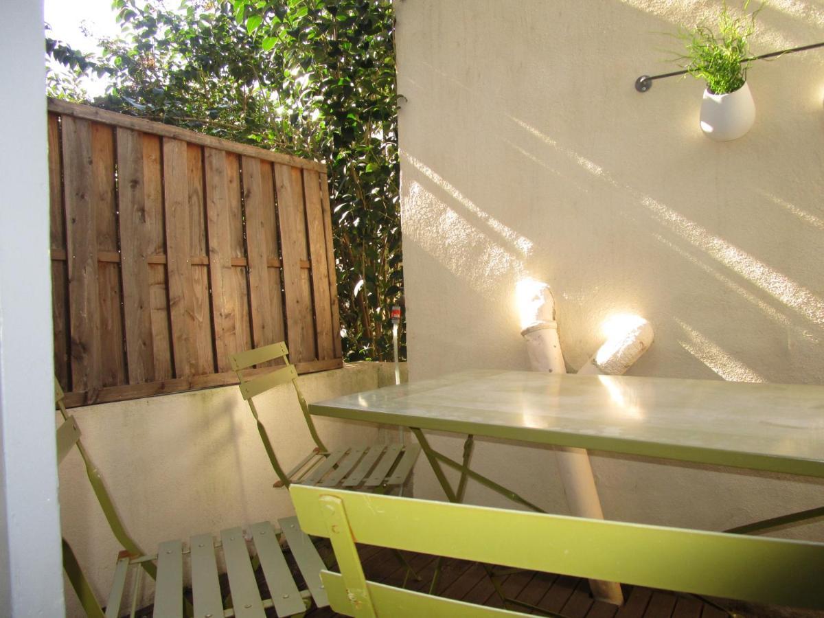 Maison 3 Chambres - Terrasse - Climatisation 10 Minutes A Pied Du Pont D'Avignon Exterior foto